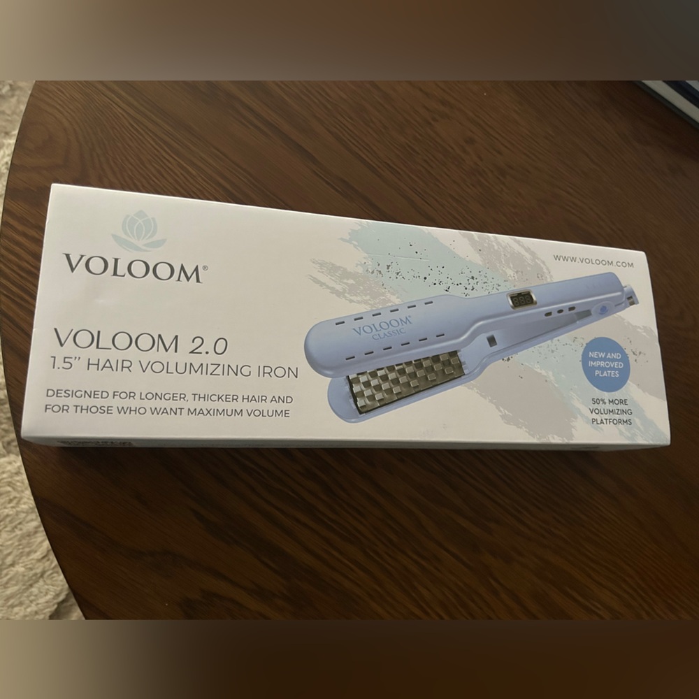 NWT VOLOOM 2.0 Hair Volumizing Iron in Light Blue 1.5”